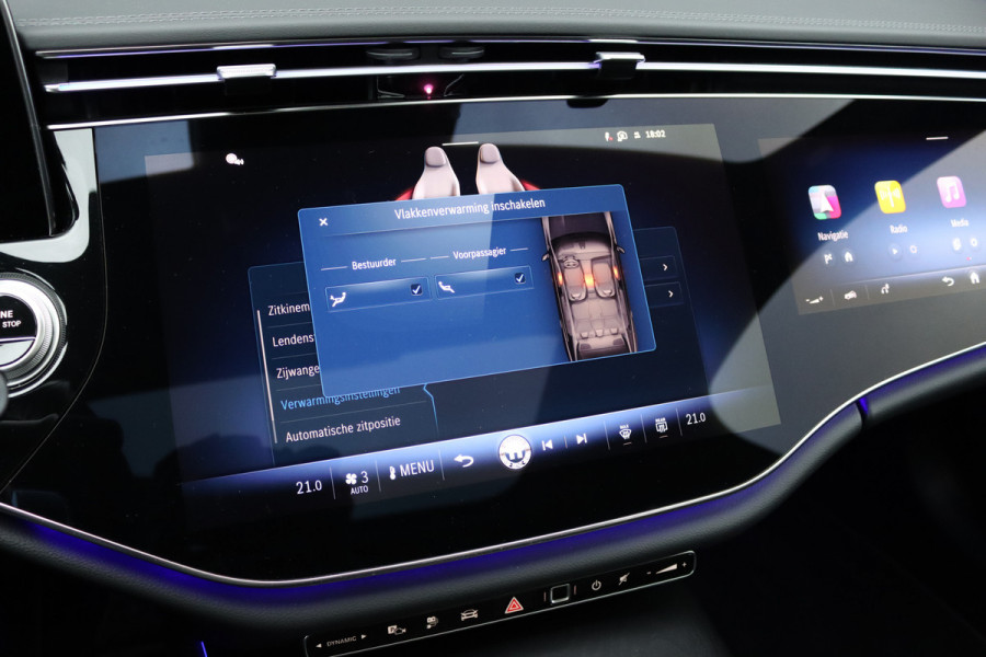 Mercedes-Benz E-Klasse 300 e AMG Line | Luchtvering | Hyperscreen | Achterasbesturing | Burmester | Stoelventilatie | Vlakkenverwarming | Massage | Distronic+ | Digital Light |