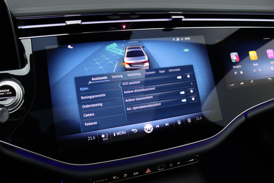 Mercedes-Benz E-Klasse 300 e AMG Line | Luchtvering | Hyperscreen | Achterasbesturing | Burmester | Stoelventilatie | Vlakkenverwarming | Massage | Distronic+ | Digital Light |