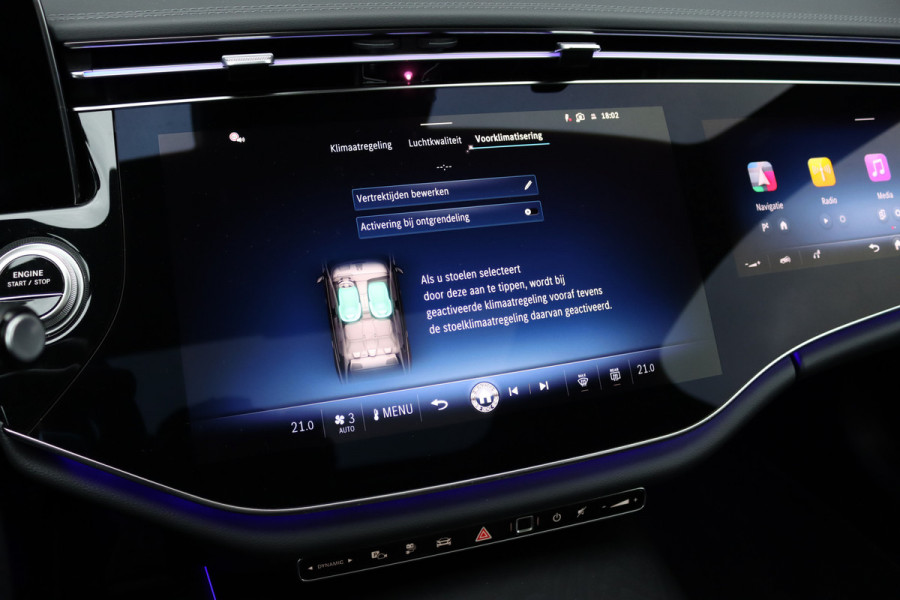 Mercedes-Benz E-Klasse 300 e AMG Line | Luchtvering | Hyperscreen | Achterasbesturing | Burmester | Stoelventilatie | Vlakkenverwarming | Massage | Distronic+ | Digital Light |