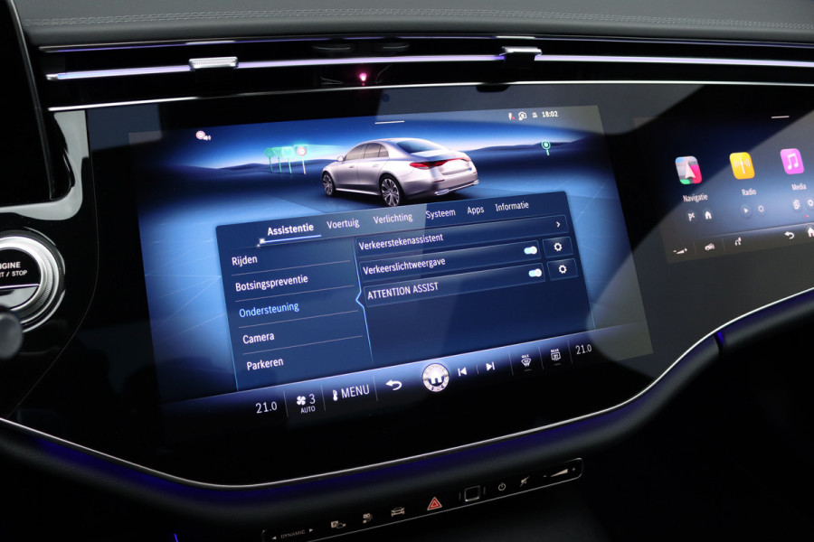 Mercedes-Benz E-Klasse 300 e AMG Line | Luchtvering | Hyperscreen | Achterasbesturing | Burmester | Stoelventilatie | Vlakkenverwarming | Massage | Distronic+ | Digital Light |
