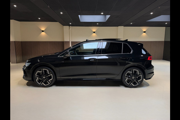 Volkswagen Golf 1.5 eTSI R-Line Edition|Pano|Matrix|Keyless|360|Sfeerverlichting|