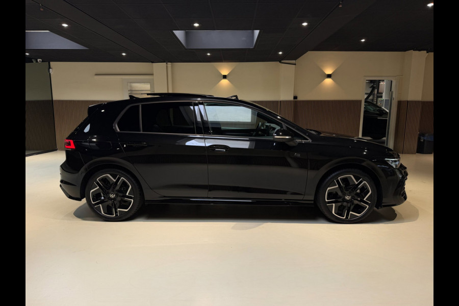 Volkswagen Golf 1.5 eTSI R-Line Edition|Pano|Matrix|Keyless|360|Sfeerverlichting|