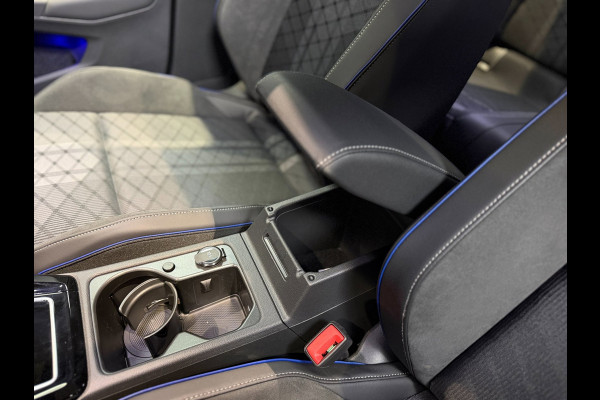 Volkswagen Golf 1.5 eTSI R-Line Edition|Pano|Matrix|Keyless|360|Sfeerverlichting|