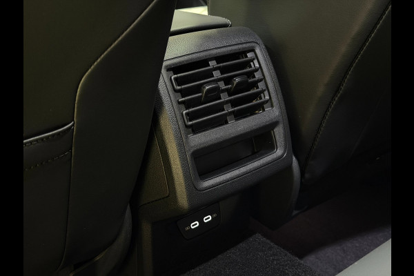 Volkswagen Golf 1.5 eTSI R-Line Edition|Pano|Matrix|Keyless|360|Sfeerverlichting|