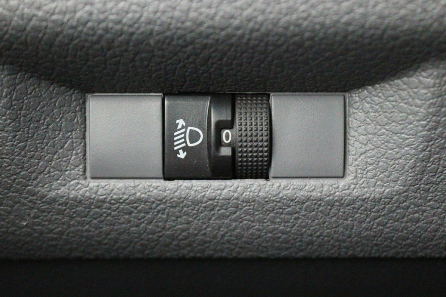 Citroën Jumpy 2.0 BlueHDI 120 M Club 3-Zits, Airco, Cruise, Navigatie, Bluetooth, PDC, Apple CarPlay, Trekhaak, 16''