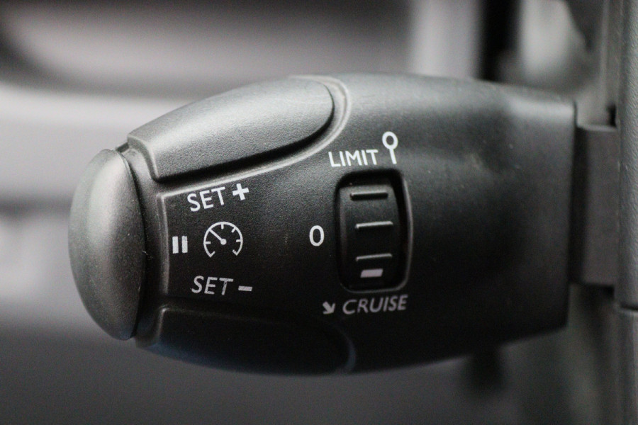 Citroën Jumpy 2.0 BlueHDI 120 M Club 3-Zits, Airco, Cruise, Navigatie, Bluetooth, PDC, Apple CarPlay, Trekhaak, 16''
