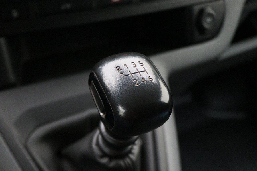 Citroën Jumpy 2.0 BlueHDI 120 M Club 3-Zits, Airco, Cruise, Navigatie, Bluetooth, PDC, Apple CarPlay, Trekhaak, 16''