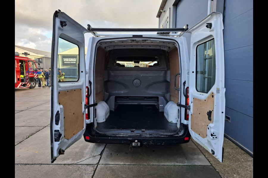 Renault Master T33 2.3 dCi L1H1 DUBBEL CABINE / AIRCO / CRUISE CONTROLE / TREKHAAK