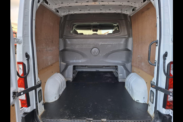 Renault Master T33 2.3 dCi L1H1 DUBBEL CABINE / AIRCO / CRUISE CONTROLE / TREKHAAK