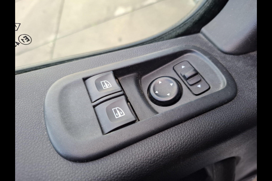 Renault Master T33 2.3 dCi L1H1 DUBBEL CABINE / AIRCO / CRUISE CONTROLE / TREKHAAK