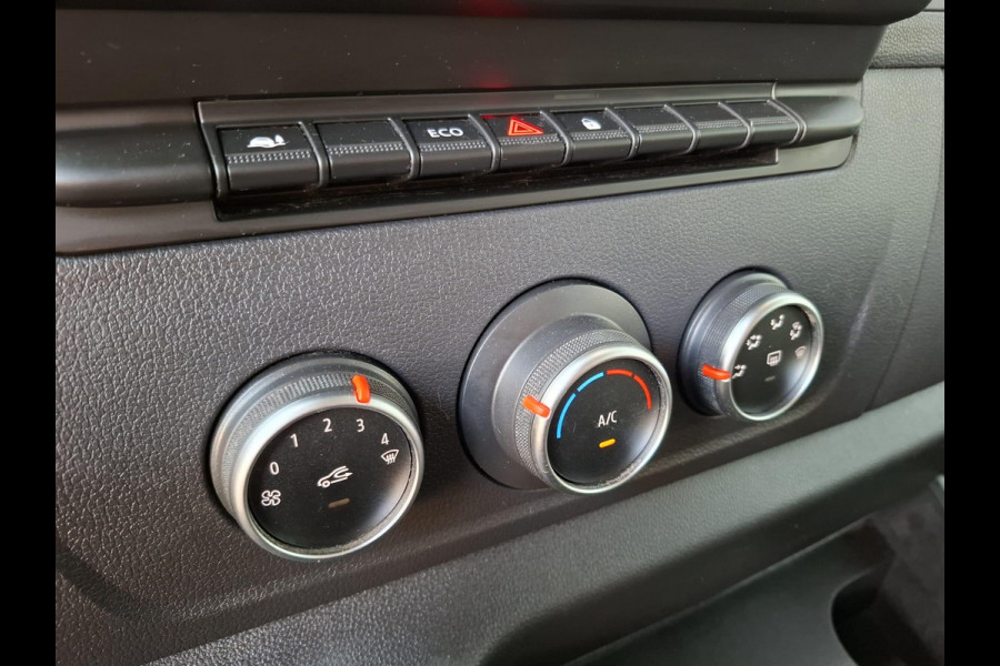 Renault Master T33 2.3 dCi L1H1 DUBBEL CABINE / AIRCO / CRUISE CONTROLE / TREKHAAK