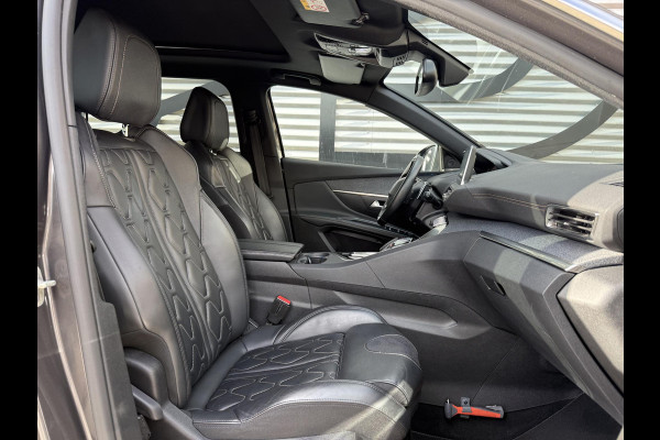 Peugeot 5008 1.2 PureTech GT-Line Avantage 7-zits 2e Eigenaar|Navi|Pano|Camera|Trekhaak|D-riem vv 2025|Leder|Carplay|Clima|Cruise|N.A.P|APK tot 06-2028