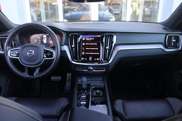 Volvo S60 2.0 B5 250PK AUTOMAAT R-DESIGN 20'' | PANORAMISCH SCHUIF/KANTELDAK | PREMIUM AUDIO BY HARMAN KARDON | 20" 5-TRIPPLE SPAAKS BLACK/DIAMAND CUT LICHTMETALEN VELGEN | BLINDSPOT INFOMATION SYSTEM (BLIS) | VERWARMDE VOORRUIT |VERWARMDE AQUABLADE RUITENWISSERBLADEN | PILOT ASSIST | APPLE CARPLAY / ANDROID AUTO | DODEHOEKDETECTIE |  ADAPTIEVE CRUISECONTROL | R-DESIGN BEKLEDING MET NAPPA LEDER I.C.M. OPEN GRID TEXTIEL | ELEKTRISCH VERSTELBARE CONTOUR STOELEN (SPORTSTOELEN) MET GEHEUGEN OP BEIDE VOORSTOELEN (POWERSEATS) |VERWARMDE VOORSTOELEN EN ACHTERBANK | VERWARMD STUURWIEL |