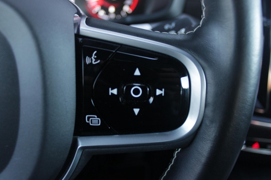 Volvo S60 2.0 B5 250PK AUTOMAAT R-DESIGN 20'' | PANORAMISCH SCHUIF/KANTELDAK | PREMIUM AUDIO BY HARMAN KARDON | 20" 5-TRIPPLE SPAAKS BLACK/DIAMAND CUT LICHTMETALEN VELGEN | BLINDSPOT INFOMATION SYSTEM (BLIS) | VERWARMDE VOORRUIT |VERWARMDE AQUABLADE RUITENWISSERBLADEN | PILOT ASSIST | APPLE CARPLAY / ANDROID AUTO | DODEHOEKDETECTIE |  ADAPTIEVE CRUISECONTROL | R-DESIGN BEKLEDING MET NAPPA LEDER I.C.M. OPEN GRID TEXTIEL | ELEKTRISCH VERSTELBARE CONTOUR STOELEN (SPORTSTOELEN) MET GEHEUGEN OP BEIDE VOORSTOELEN (POWERSEATS) |VERWARMDE VOORSTOELEN EN ACHTERBANK | VERWARMD STUURWIEL |