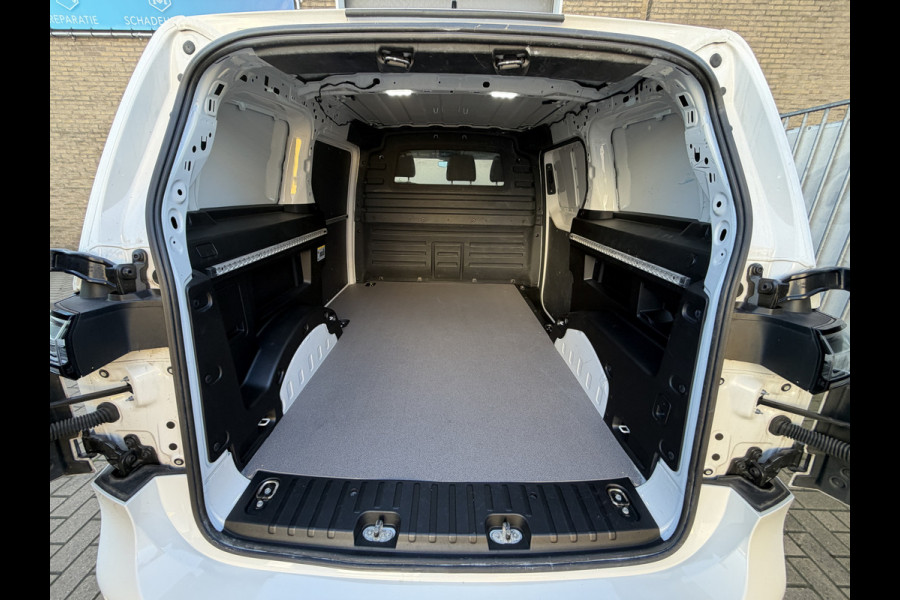 Volkswagen ID. Buzz Cargo Business 77 kWh 204 PK WLTP 408 SOH 99% Achteruitrijcamera/CarPlay/Stoelverwarming