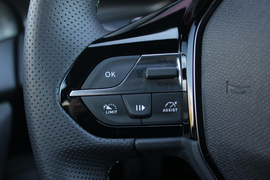 Peugeot 408 1.2 Hybrid 145PK AUTOMAAT GT | 360° CAMERA | ELEKTRISCH VERSTELBARE BESTUURDERSSTOEL MET GEHEUGEN EN VERSTELBARE ZITVERLENGER | STOEL VERWARMING | STUURVERWARMING | LEDER / ALCANTARA | DODEHOEK DETECTIE | KEYLESS ENTRY/START | ADAPTIVE CRUISE CONTROL | NAVIGATIE | DRAADLOZE APPLE CARPLAY/ANDROID AUTO | PARKEERSENSOREN VOOR + ACHTER | LED MATRIX KOPLAMPEN | 19" LICHTMETALEN VELGEN | ELEKTRISCH BEDIENBARE ACHTERKLEP | CLIMATE CONTROL | STUUR VERWARMING |