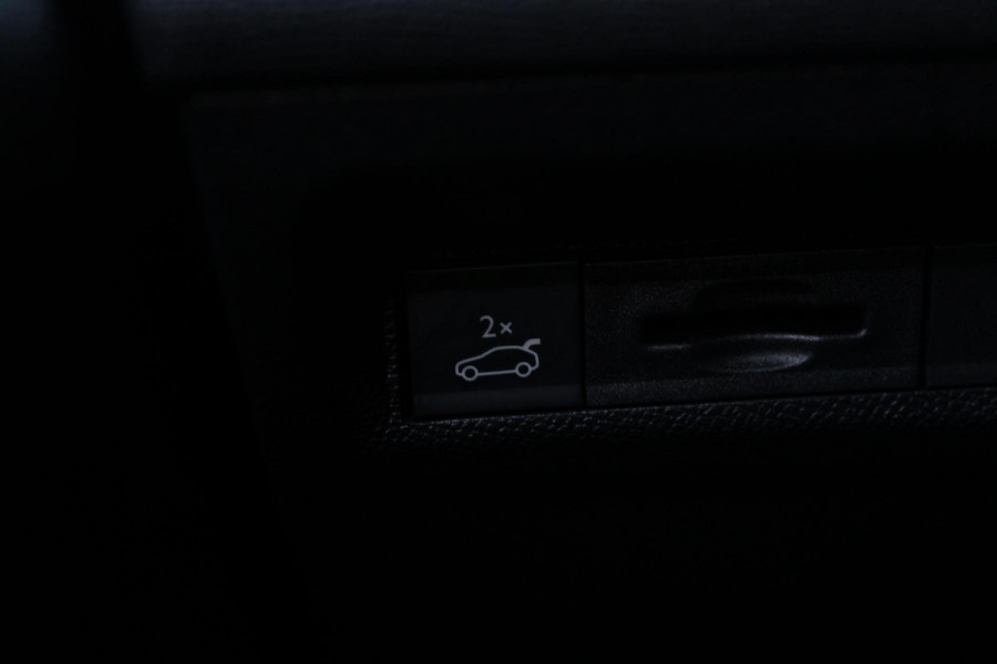 Peugeot 408 1.2 Hybrid 145PK AUTOMAAT GT | 360° CAMERA | ELEKTRISCH VERSTELBARE BESTUURDERSSTOEL MET GEHEUGEN EN VERSTELBARE ZITVERLENGER | STOEL VERWARMING | STUURVERWARMING | LEDER / ALCANTARA | DODEHOEK DETECTIE | KEYLESS ENTRY/START | ADAPTIVE CRUISE CONTROL | NAVIGATIE | DRAADLOZE APPLE CARPLAY/ANDROID AUTO | PARKEERSENSOREN VOOR + ACHTER | LED MATRIX KOPLAMPEN | 19" LICHTMETALEN VELGEN | ELEKTRISCH BEDIENBARE ACHTERKLEP | CLIMATE CONTROL | STUUR VERWARMING |