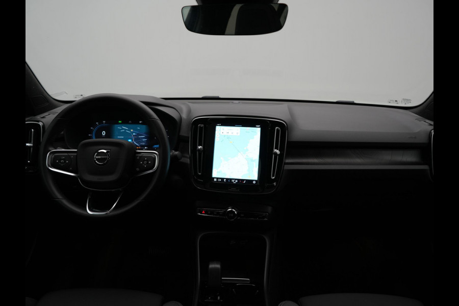 Volvo C40 Recharge Core 69 kWh 231pk Dealer O.H. | SOH 93,8% | Panodak | Camera | Google Assistent | Lederen Sportstoelen & Stuur Verwarmd | Apple Carplay | Cruise Control | Navigatie | DAB |