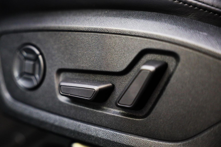 Audi A6 Avant 55 TFSI E Quattro Competition / Leder / CC / Memory / Elek Stoelen / Virtual Cockpit / Lane Assist / F1 / Camera