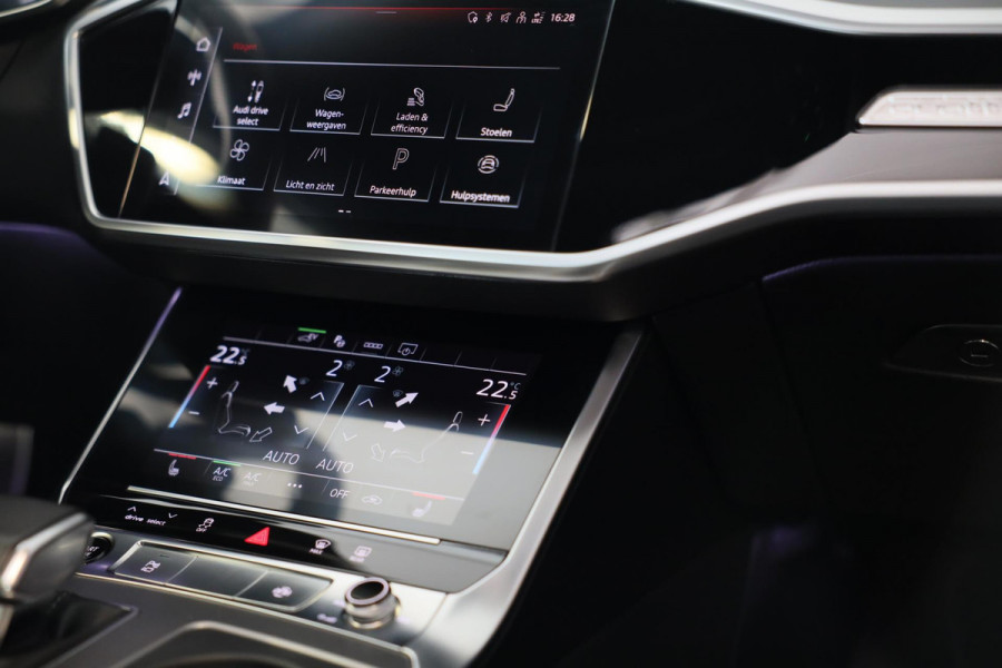 Audi A6 Avant 55 TFSI E Quattro Competition / Leder / CC / Memory / Elek Stoelen / Virtual Cockpit / Lane Assist / F1 / Camera