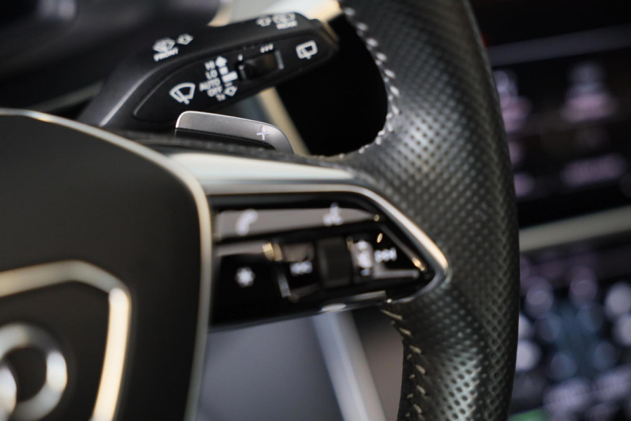 Audi A6 Avant 55 TFSI E Quattro Competition / Leder / CC / Memory / Elek Stoelen / Virtual Cockpit / Lane Assist / F1 / Camera