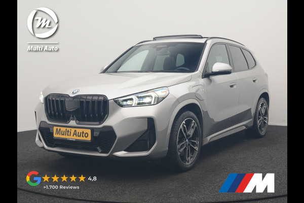 BMW X1 xDrive30e M Sport PHEV 326pk Dealer O.H. | SOH 95,9% | Trekhaak Af Fabriek | Panodak | Head Up | Adaptive Cruise | 360 Camera | Harman / Kardon | Alcantara Sportstoelen Massage & Memory | BLIS | Keyless | Stuur Verwarmd | Navigatie  Plug In Hybrid |