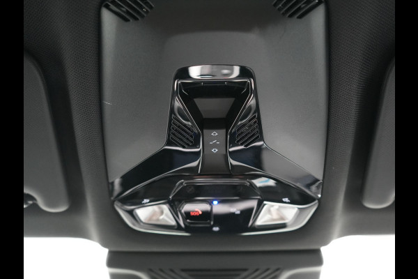 BMW X1 xDrive30e M Sport PHEV 326pk Dealer O.H. | SOH 95,9% | Trekhaak Af Fabriek | Panodak | Head Up | Adaptive Cruise | 360 Camera | Harman / Kardon | Alcantara Sportstoelen Massage & Memory | BLIS | Keyless | Stuur Verwarmd | Navigatie  Plug In Hybrid |