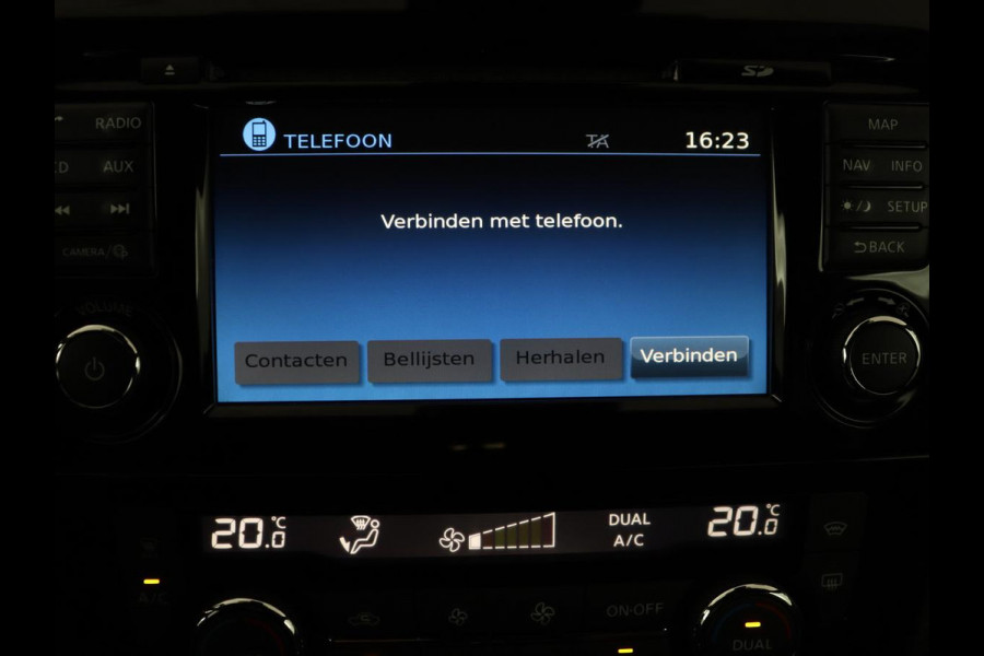 Nissan QASHQAI 1.2 Tekna + | Panoramadak | Leder | Memory | Trekhaak | Stoelverwarming | Cruise control | 360 Camera | Park assist | BOSE |  Climate control | Navigatie | Bluetooth | 19" velgen