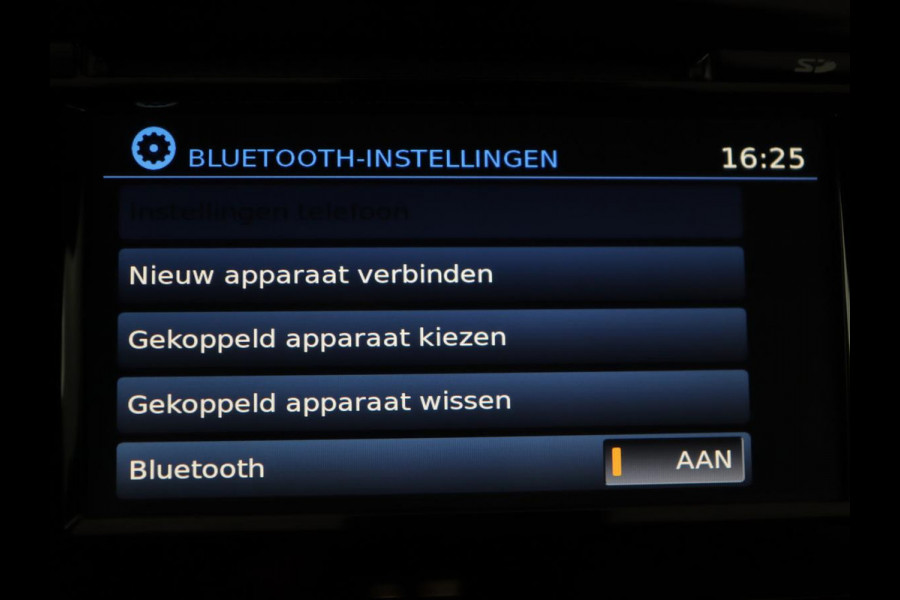 Nissan QASHQAI 1.2 Tekna + | Panoramadak | Leder | Memory | Trekhaak | Stoelverwarming | Cruise control | 360 Camera | Park assist | BOSE |  Climate control | Navigatie | Bluetooth | 19" velgen