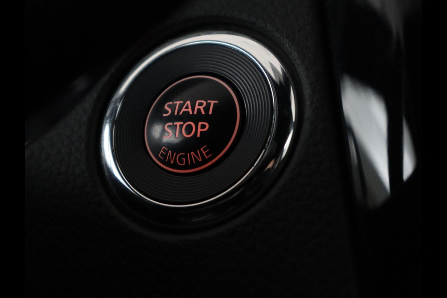 Nissan QASHQAI 1.2 Tekna + | Panoramadak | Leder | Memory | Trekhaak | Stoelverwarming | Cruise control | 360 Camera | Park assist | BOSE |  Climate control | Navigatie | Bluetooth | 19" velgen