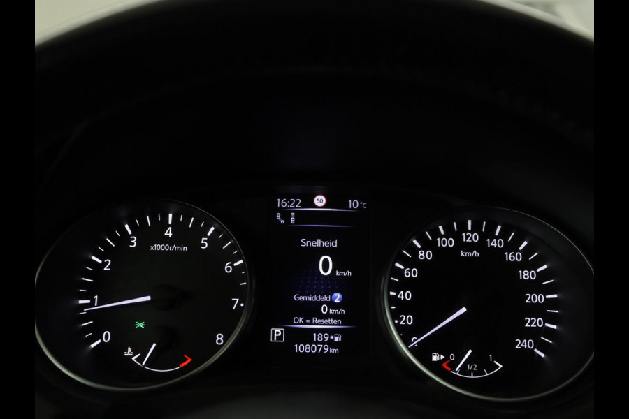 Nissan QASHQAI 1.2 Tekna + | Panoramadak | Leder | Memory | Trekhaak | Stoelverwarming | Cruise control | 360 Camera | Park assist | BOSE |  Climate control | Navigatie | Bluetooth | 19" velgen