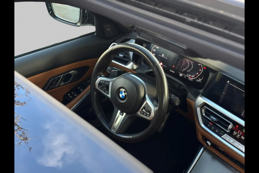 BMW 3-serie 330i High Executive Edition M-sport (NL-auto, Dealer OndH, Panorama, Navi, StoelV, Stuur VerW, Etc)