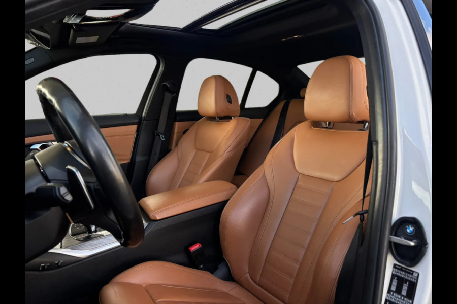 BMW 3-serie 330i High Executive Edition M-sport (NL-auto, Dealer OndH, Panorama, Navi, StoelV, Stuur VerW, Etc)