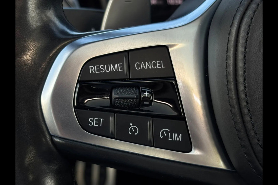 BMW 3-serie 330i High Executive Edition M-sport (NL-auto, Dealer OndH, Panorama, Navi, StoelV, Stuur VerW, Etc)