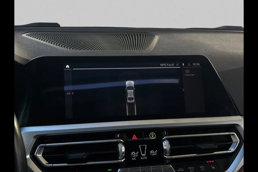 BMW 3-serie 330i High Executive Edition M-sport (NL-auto, Dealer OndH, Panorama, Navi, StoelV, Stuur VerW, Etc)