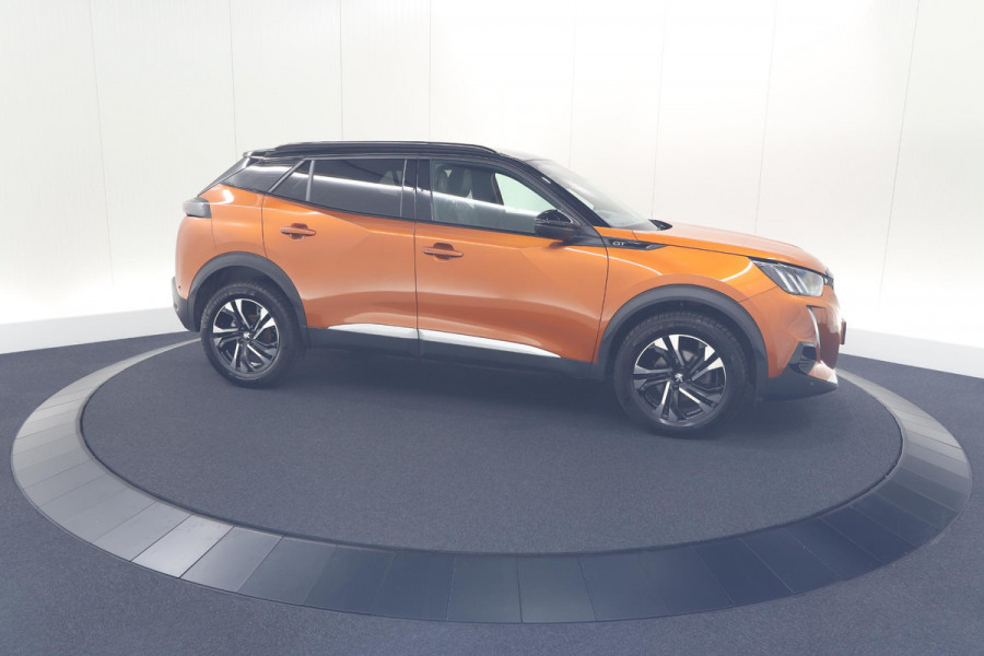 Peugeot 2008 PureTech 130 GT Pack | Leer-pakket | Camera | Dodehoekdetectie | Apple Carplay | Stoelverwarming