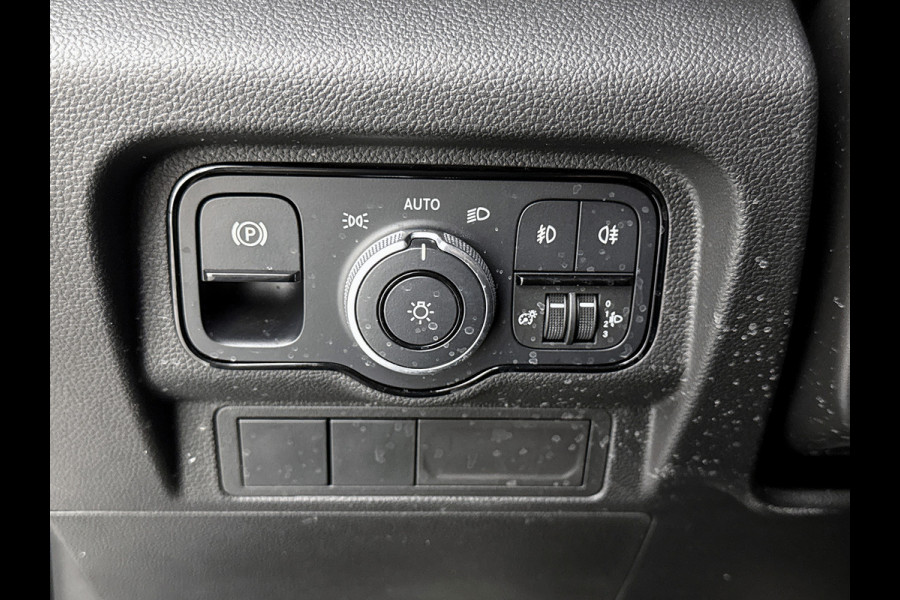 Mercedes-Benz Citan 110 CDI L1 Pro Automaat Carplay Stoelverwarming Trekhaak Cruise control