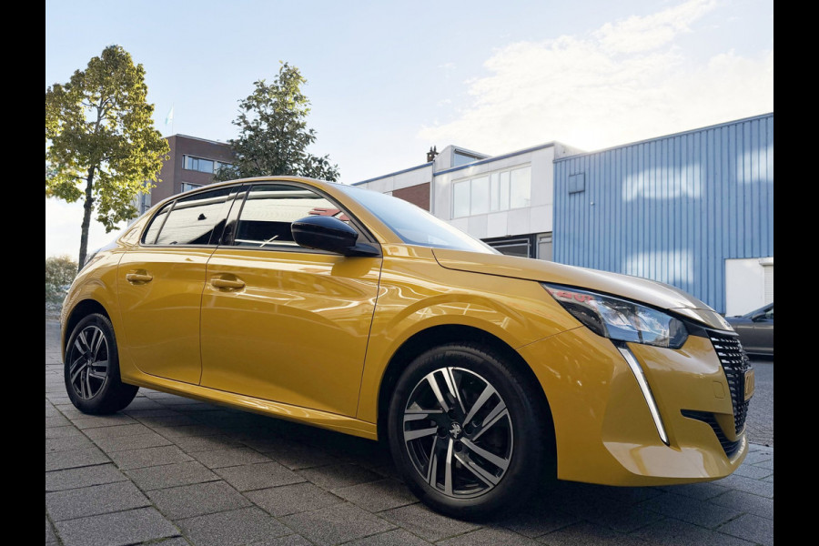 Peugeot 208 1.2 PureTech Road Trip uitv. - Navigatie / Apple Carplay I Airco I LED I DPC I Sport pakket I Dealer onderhouden