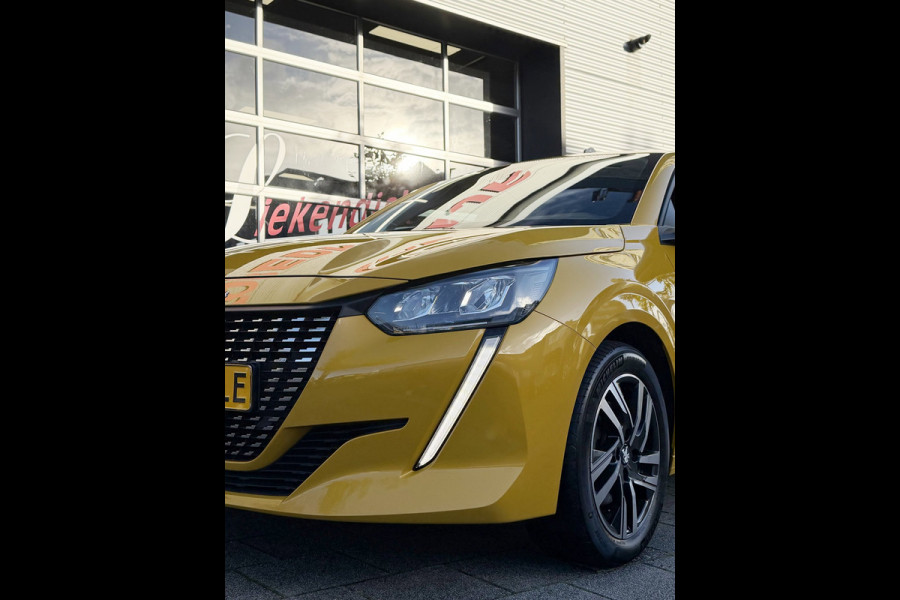 Peugeot 208 1.2 PureTech Road Trip uitv. - Navigatie / Apple Carplay I Airco I LED I DPC I Sport pakket I Dealer onderhouden