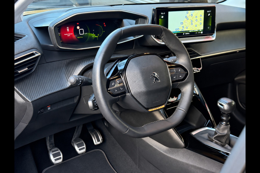 Peugeot 208 1.2 PureTech Road Trip uitv. - Navigatie / Apple Carplay I Airco I LED I DPC I Sport pakket I Dealer onderhouden