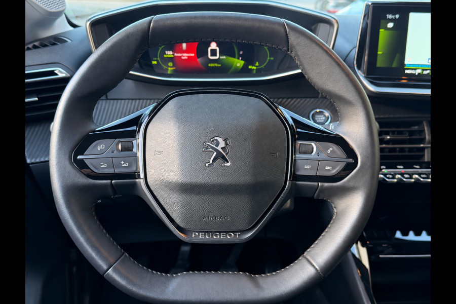 Peugeot 208 1.2 PureTech Road Trip uitv. - Navigatie / Apple Carplay I Airco I LED I DPC I Sport pakket I Dealer onderhouden