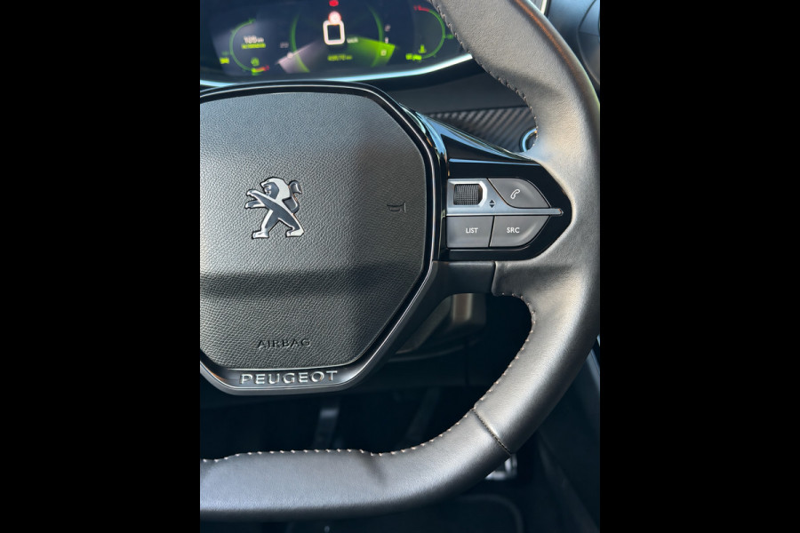 Peugeot 208 1.2 PureTech Road Trip uitv. - Navigatie / Apple Carplay I Airco I LED I DPC I Sport pakket I Dealer onderhouden