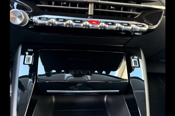 Peugeot 208 1.2 PureTech Road Trip uitv. - Navigatie / Apple Carplay I Airco I LED I DPC I Sport pakket I Dealer onderhouden