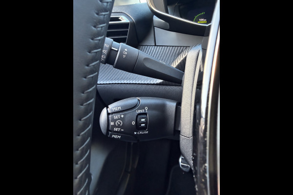 Peugeot 208 1.2 PureTech Road Trip uitv. - Navigatie / Apple Carplay I Airco I LED I DPC I Sport pakket I Dealer onderhouden
