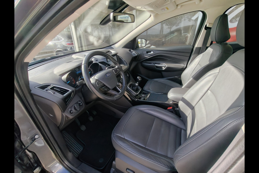 Ford Kuga 1.5 EcoBoost Titanium / Keyless / Trekhaak (2000kg) / Navi / Carplay