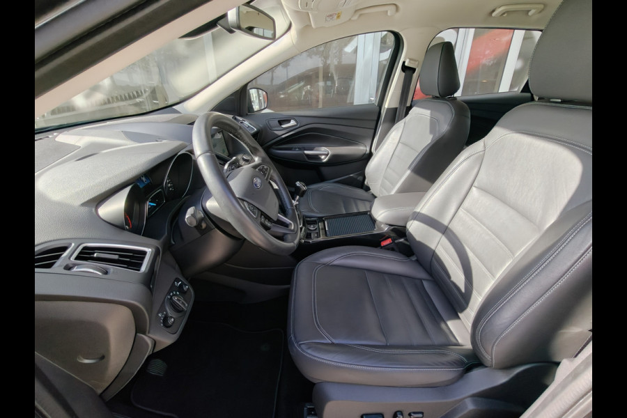 Ford Kuga 1.5 EcoBoost Titanium / Keyless / Trekhaak (2000kg) / Navi / Carplay