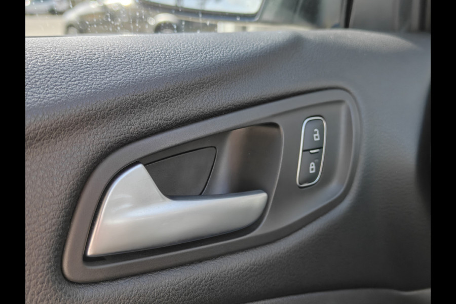 Ford Kuga 1.5 EcoBoost Titanium / Keyless / Trekhaak (2000kg) / Navi / Carplay