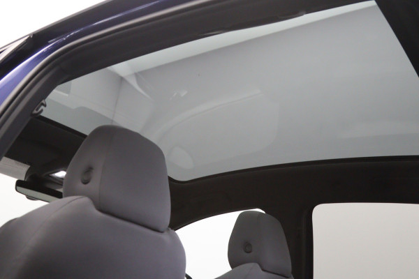 Volkswagen ID.5 Pro Business Plus 77 kWh 286 PK, SOH 97 %, Winterpakket, Panoramadak, Warmtepomp, Adap. Cruise Control, Camera