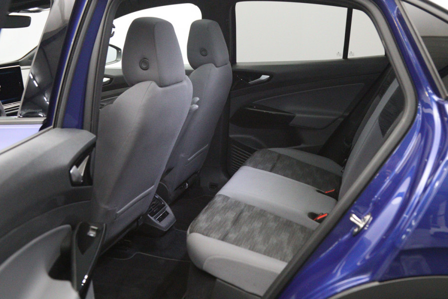 Volkswagen ID.5 Pro Business Plus 77 kWh 286 PK, SOH 97 %, Winterpakket, Panoramadak, Warmtepomp, Adap. Cruise Control, Camera