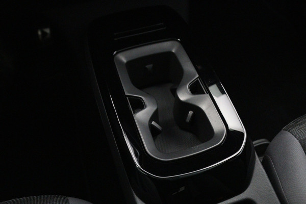 Volkswagen ID.5 Pro Business Plus 77 kWh 286 PK, SOH 97 %, Winterpakket, Panoramadak, Warmtepomp, Adap. Cruise Control, Camera